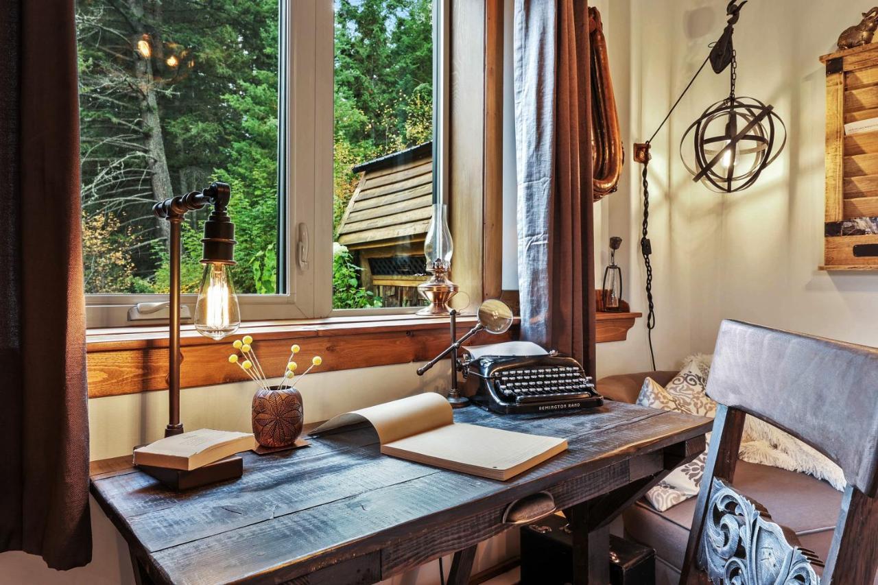 A Suite Retreat - Beyond Bed & Breakfast Sun Peaks Exterior foto