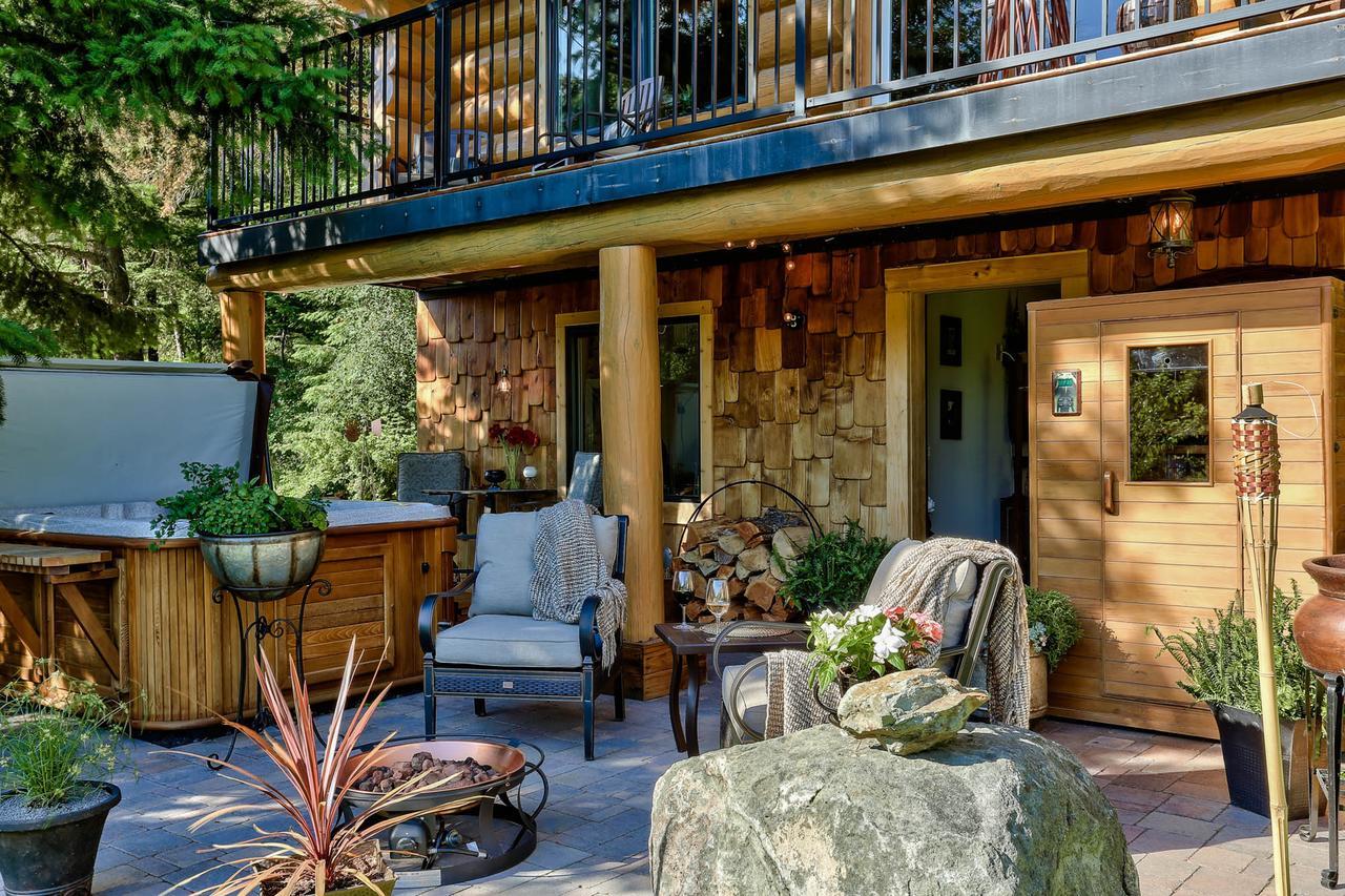 A Suite Retreat - Beyond Bed & Breakfast Sun Peaks Exterior foto